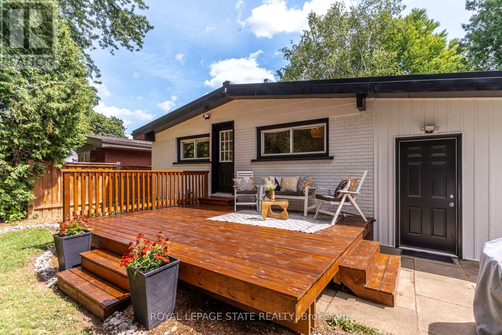 28 Helen Street, Hamilton, Ontario  L9H 1N3 - Photo 40 - X13697824
