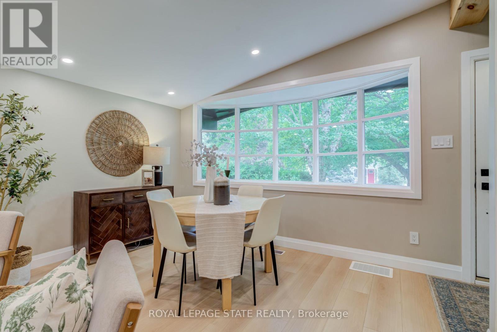 28 Helen Street, Hamilton, Ontario  L9H 1N3 - Photo 7 - X13697824