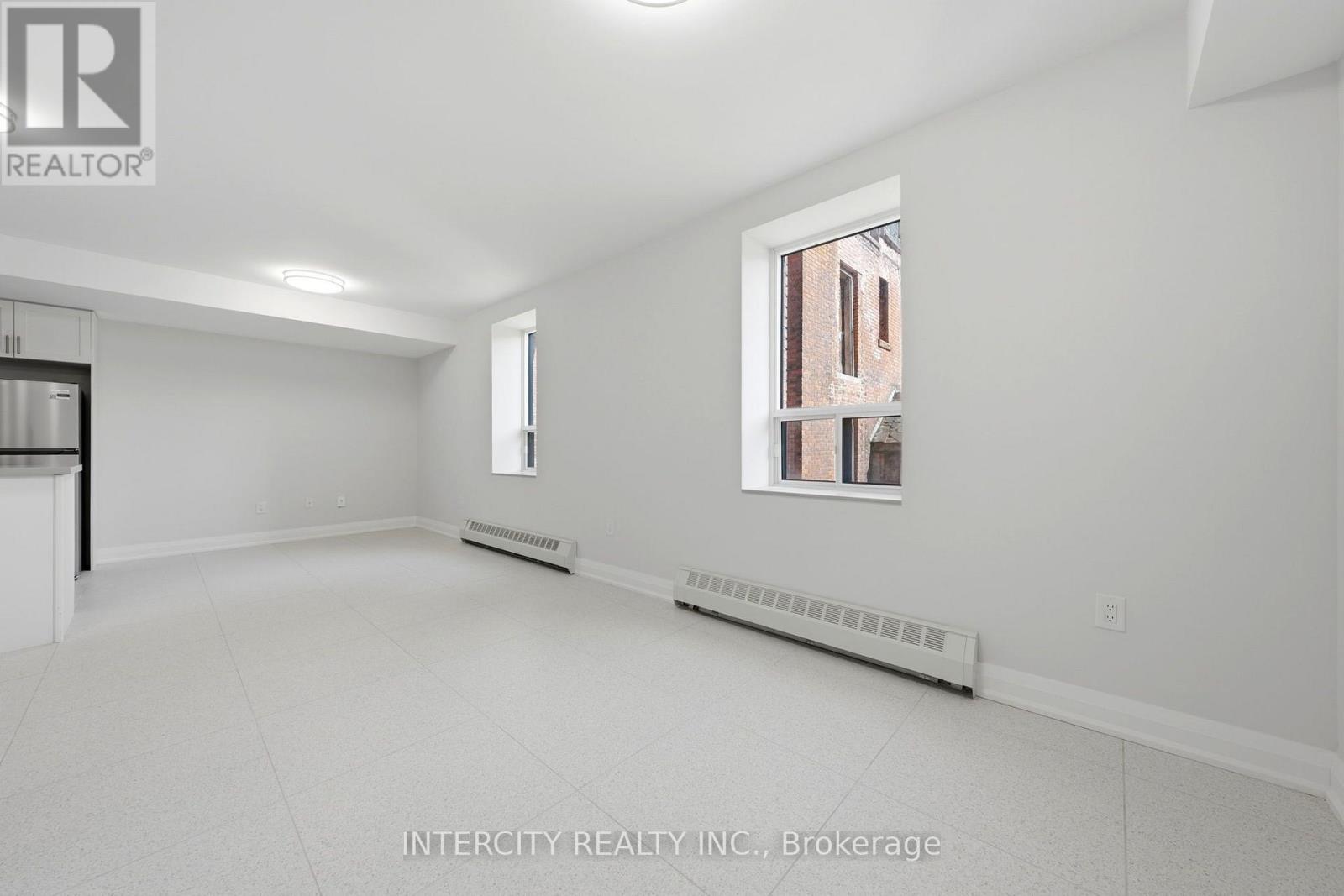 2 - 91 Wentworth Street S, Hamilton, Ontario  L8N 2Y9 - Photo 11 - X13697836
