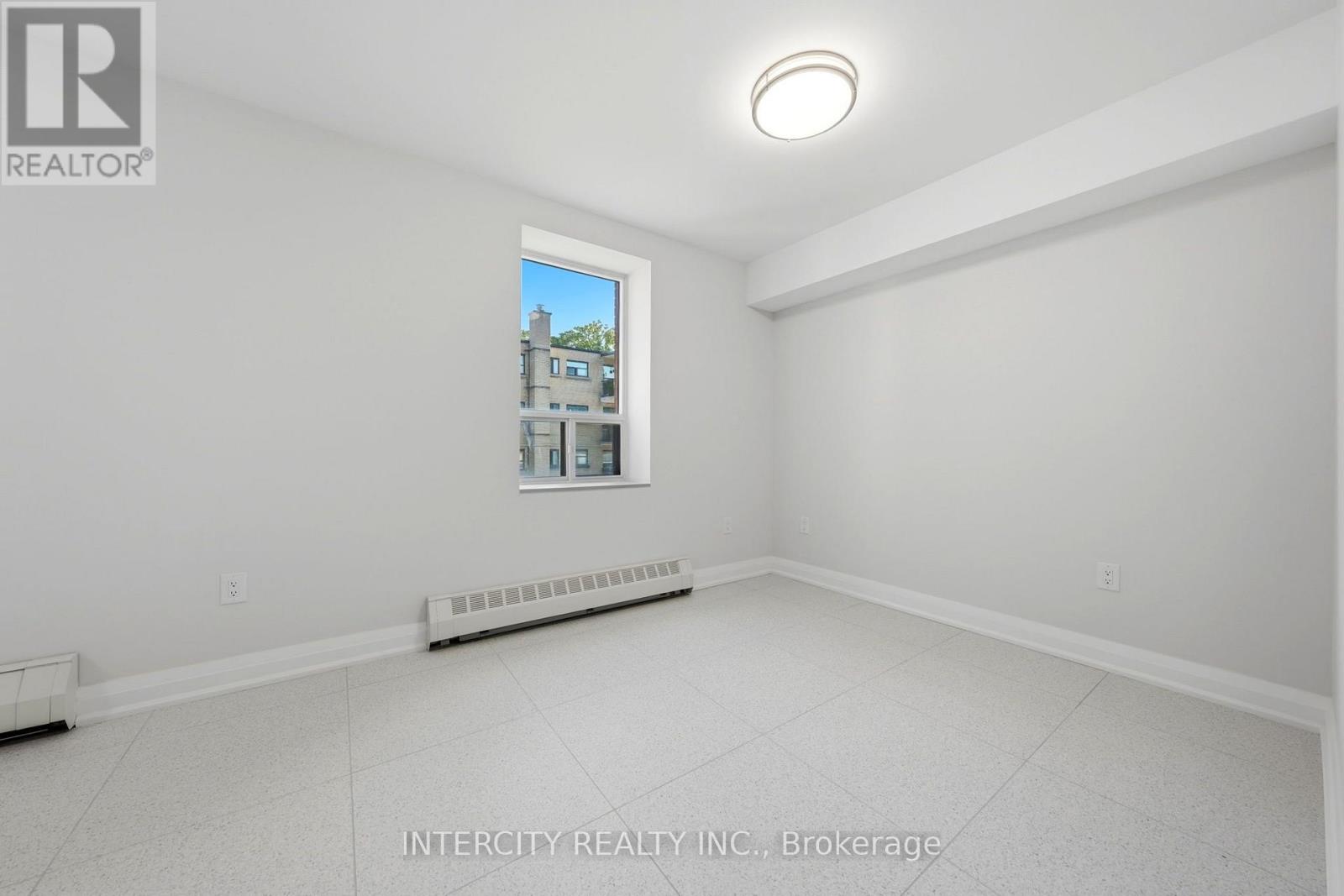 2 - 91 Wentworth Street S, Hamilton, Ontario  L8N 2Y9 - Photo 6 - X13697836