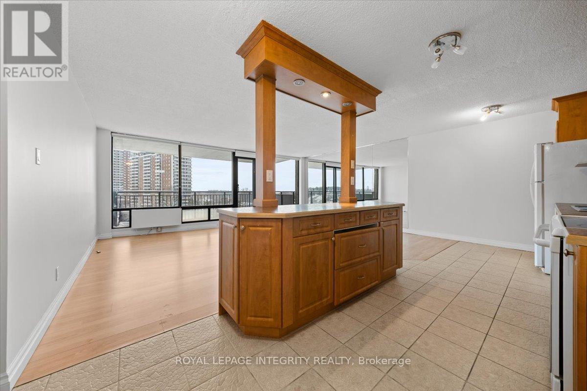 703 - 1190 Richmond Road, Ottawa, Ontario  K2B 8J3 - Photo 3 - X12768362