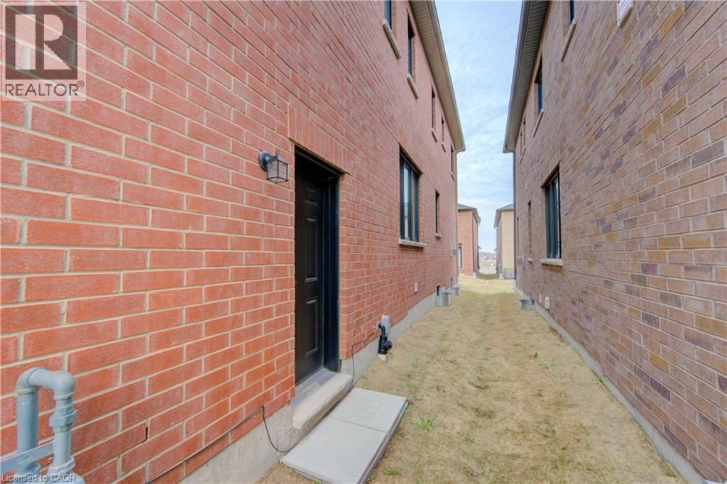39 Guernsey Drive, Kitchener, Ontario N2R 0T7 - Photo 40 - 40814689