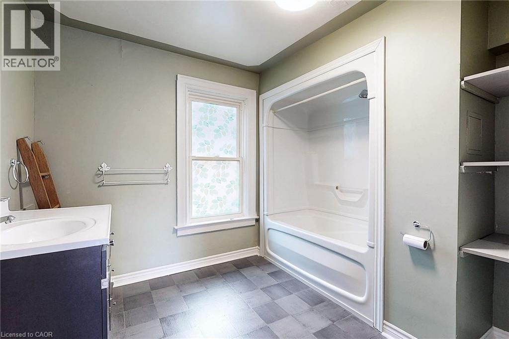 15 Colborne Street E, Oshawa, Ontario  L1G 1M1 - Photo 23 - 40847256