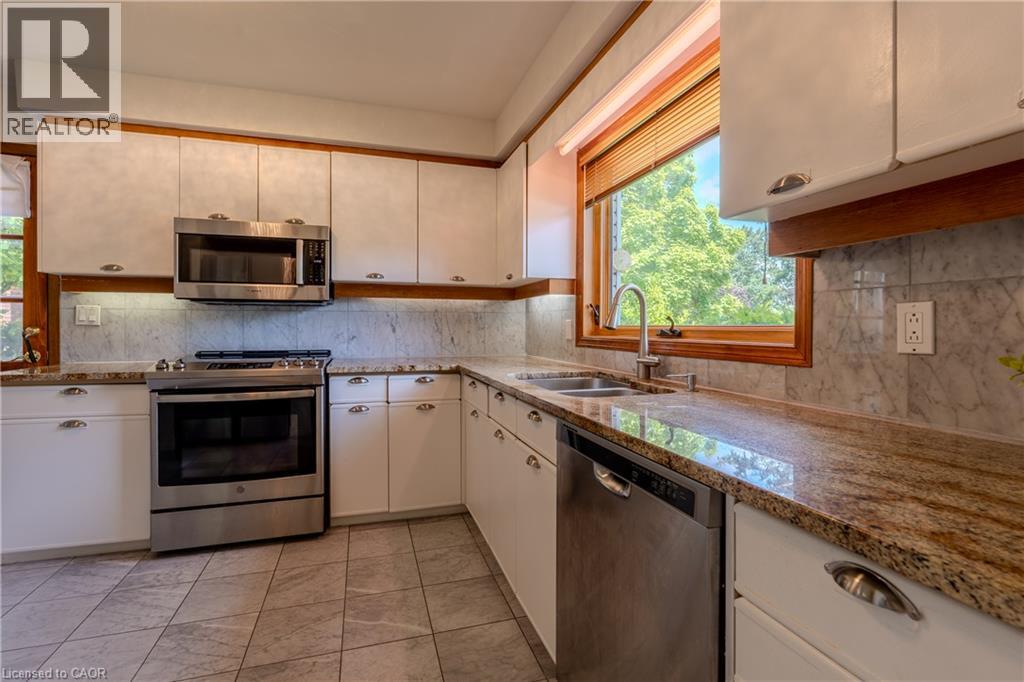 1129 Scenic Drive, Hamilton, Ontario  L9C 1H8 - Photo 7 - 40849965