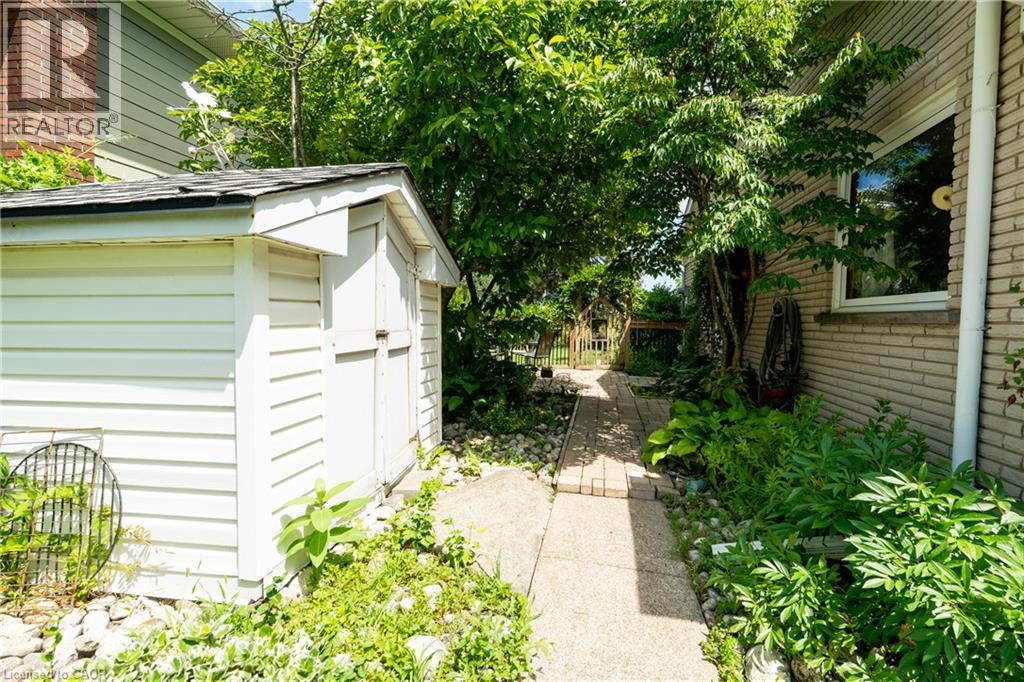 1129 Scenic Drive, Hamilton, Ontario  L9C 1H8 - Photo 42 - 40849965