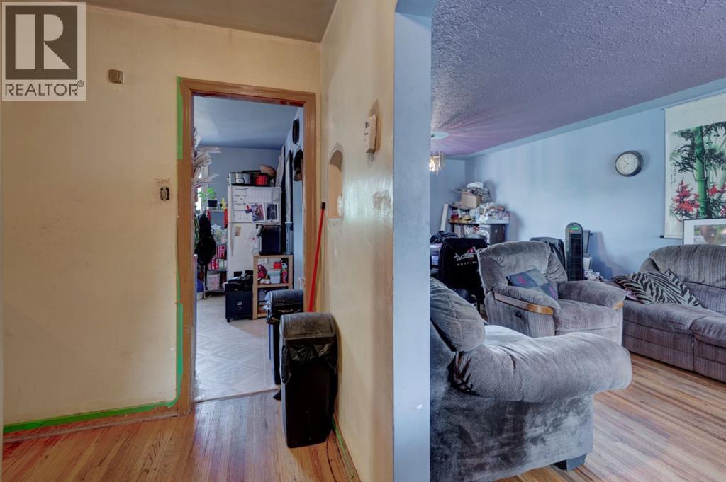 2620 5 Avenue NW, Calgary, Alberta  T2N 0T6 - Photo 3 - A2323081
