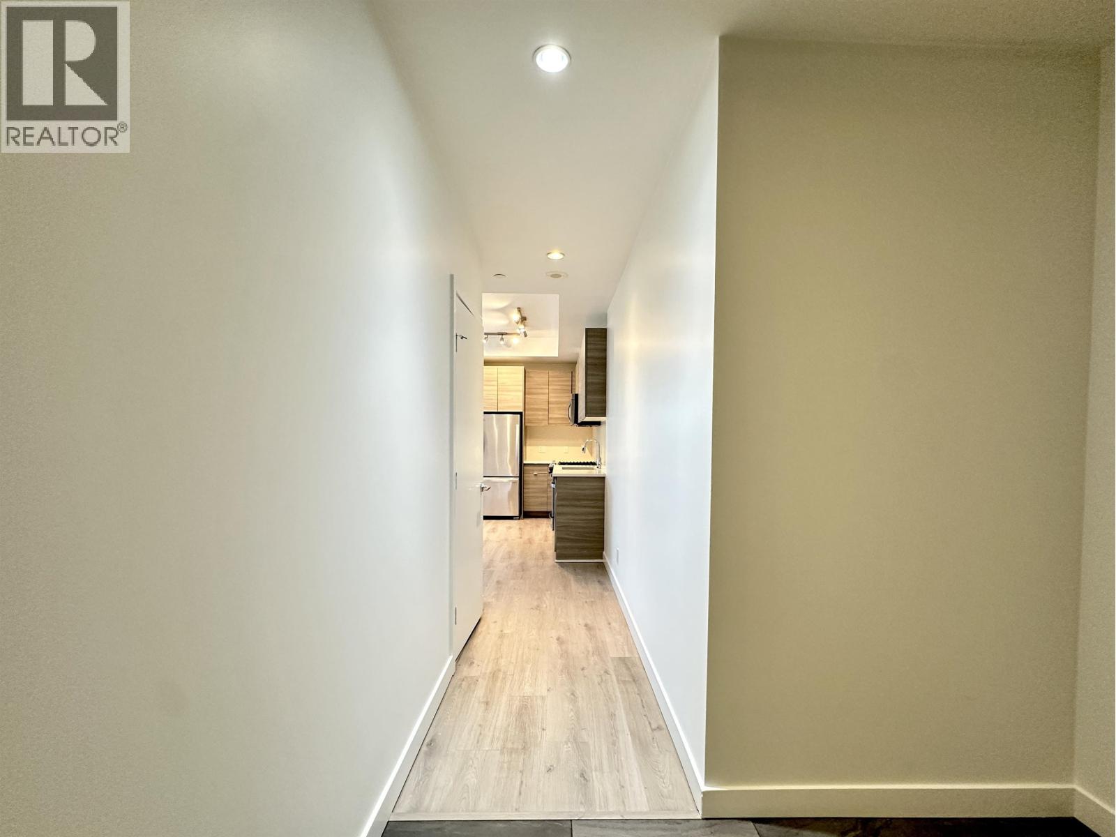 203 200 Nelson's Crescent, New Westminster, British Columbia  V3L 0H4 - Photo 3 - R3142347