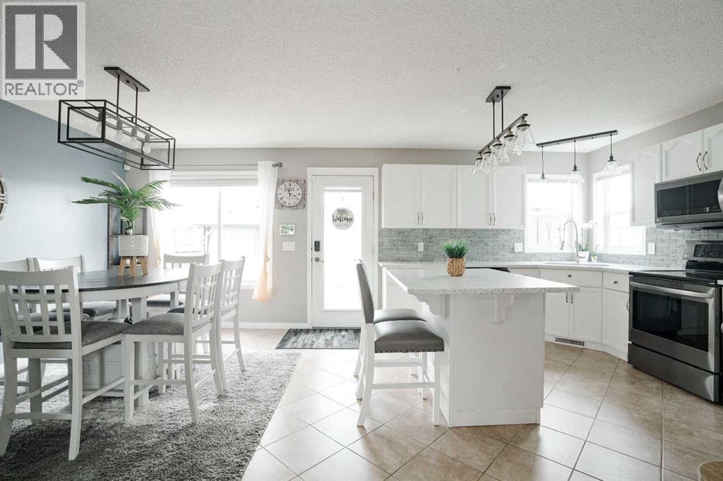 312 Diefenbaker Drive, Fort Mcmurray, Alberta  T9K 2K1 - Photo 12 - A2337660