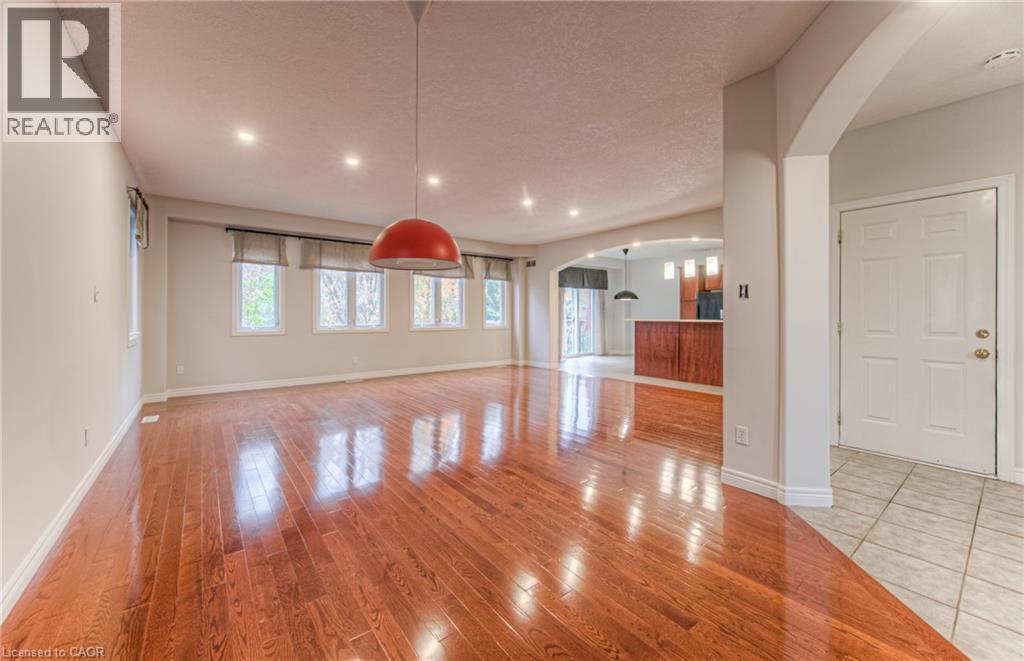 722 Salzburg Drive, Waterloo, Ontario  N2V 2N7 - Photo 6 - 40856168