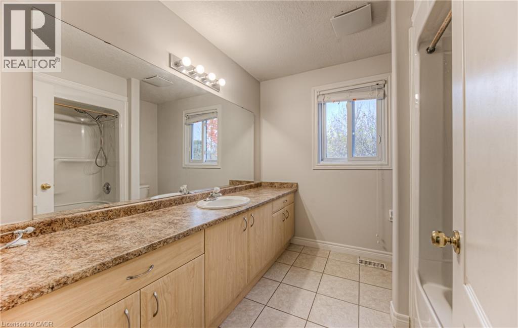 722 Salzburg Drive, Waterloo, Ontario  N2V 2N7 - Photo 23 - 40856168