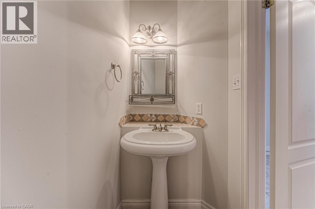 722 Salzburg Drive, Waterloo, Ontario  N2V 2N7 - Photo 11 - 40856168
