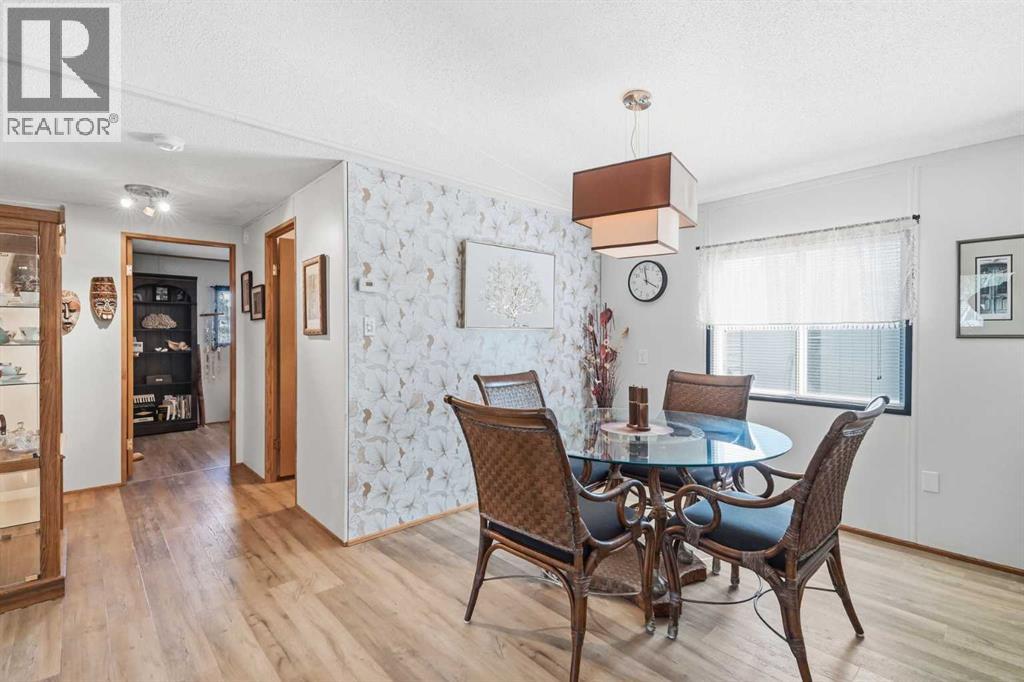 359 Burroughs Circle NE, Calgary, Alberta  T1Y 6K8 - Photo 4 - A2338887