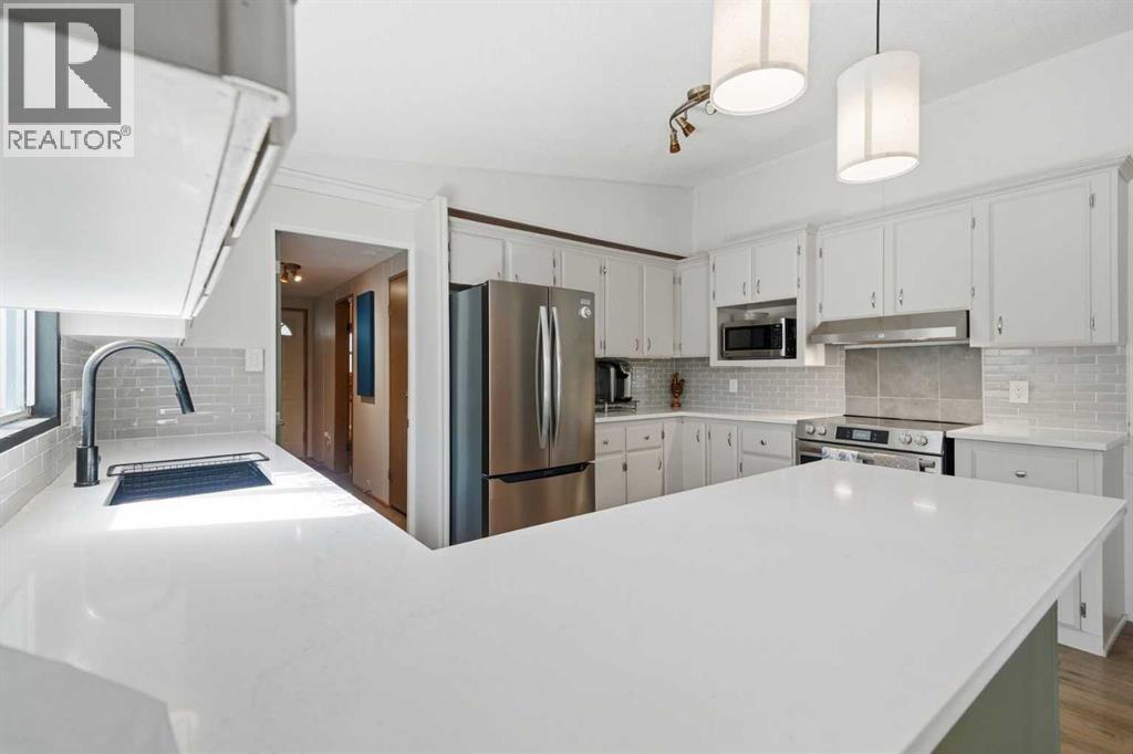 359 Burroughs Circle NE, Calgary, Alberta  T1Y 6K8 - Photo 8 - A2338887