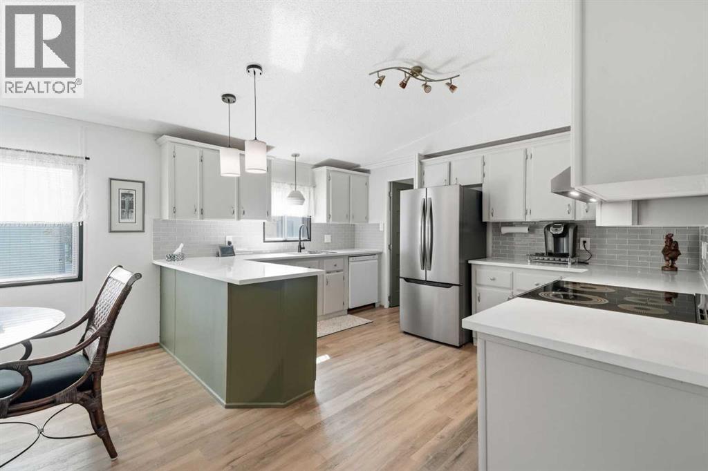 359 Burroughs Circle NE, Calgary, Alberta  T1Y 6K8 - Photo 6 - A2338887