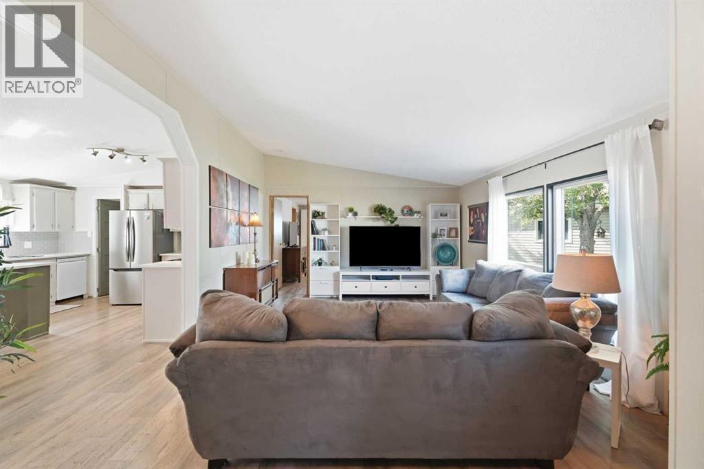 359 Burroughs Circle NE, Calgary, Alberta  T1Y 6K8 - Photo 13 - A2338887