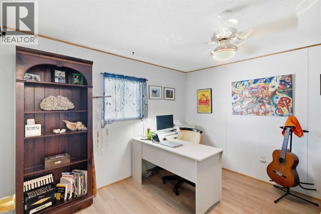 359 Burroughs Circle NE, Calgary, Alberta  T1Y 6K8 - Photo 17 - A2338887