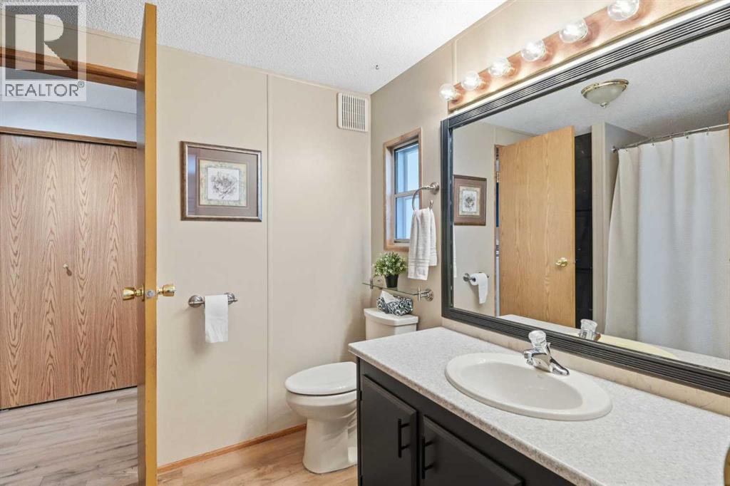 359 Burroughs Circle NE, Calgary, Alberta  T1Y 6K8 - Photo 16 - A2338887