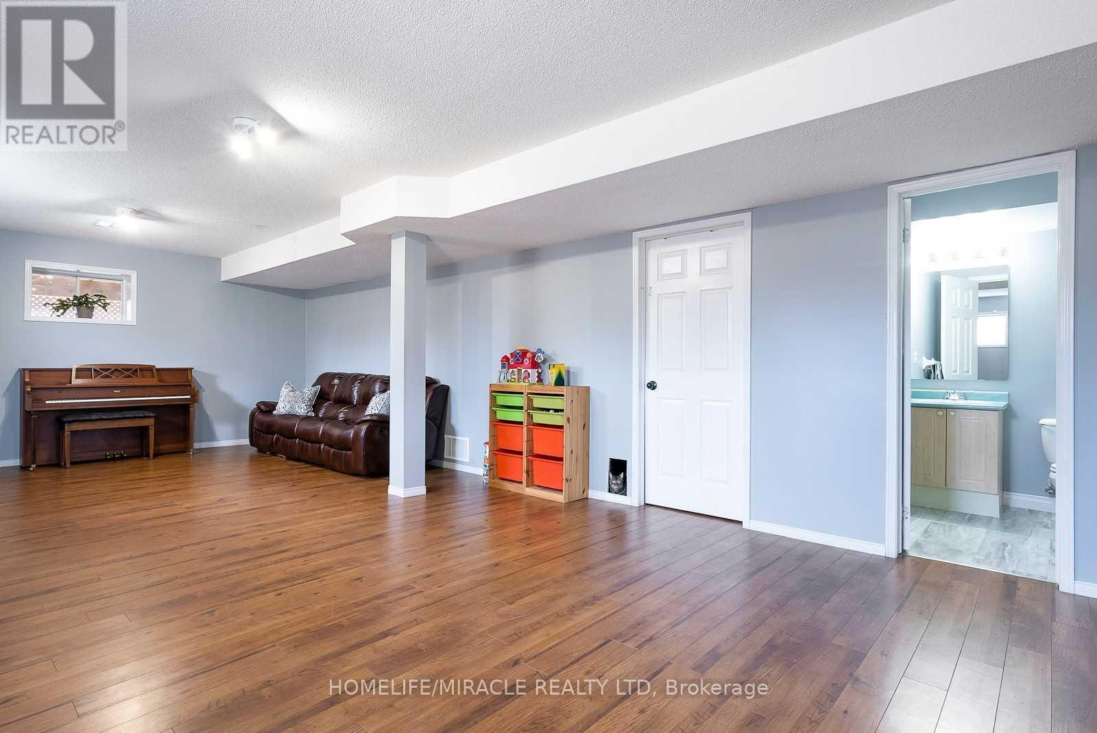 214 Dyer Drive, Wasaga Beach, Ontario L9Z 1E5 - Photo 16 - S13694144