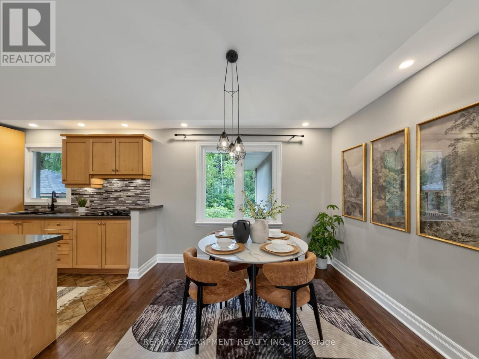 1239 Baldwin Drive, Oakville, Ontario  L6J 2W4 - Photo 5 - W13695820