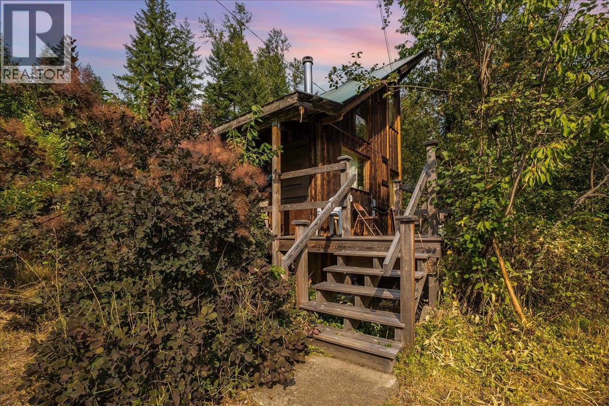 7025 Rogers Road, Balfour, British Columbia V1L 6S5 - Photo 9 - 10397833