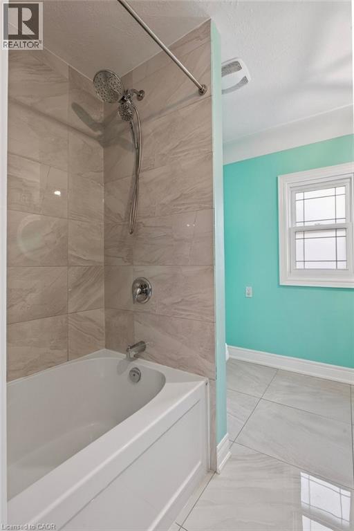 258 Sanatorium Road, Hamilton, Ontario  L9C 1Z9 - Photo 31 - 40850428