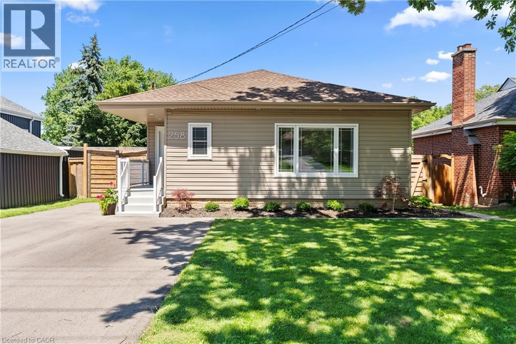 258 Sanatorium Road, Hamilton, Ontario  L9C 1Z9 - Photo 3 - 40850428