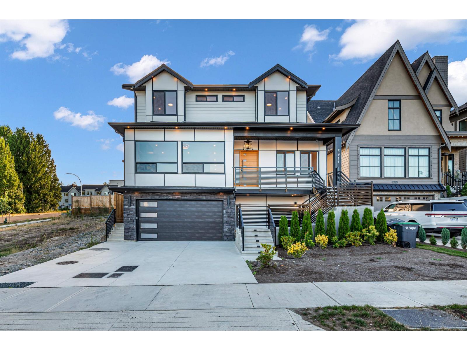 6911 205 STREET, Langley, British Columbia