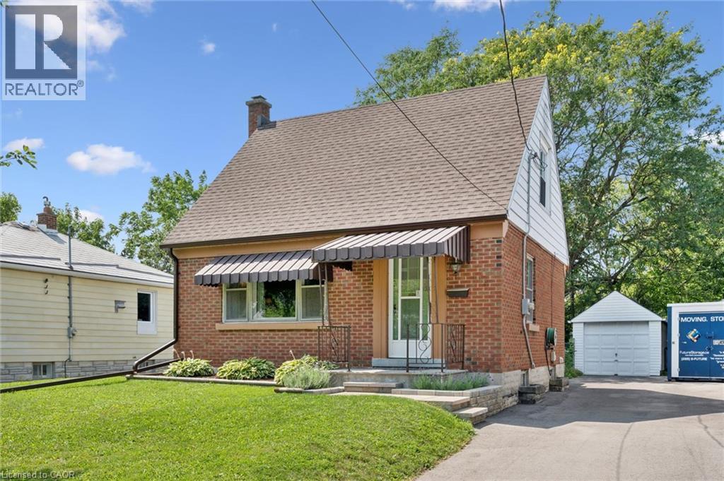 114 LORNE Crescent, Kitchener, Ontario