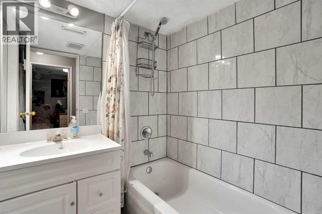 3429 Cedarille Drive SW, Calgary, Alberta  T2W 3J3 - Photo 31 - A2339014