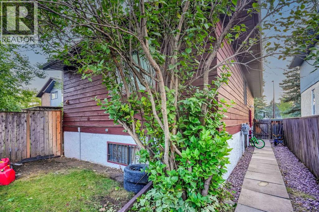 3429 Cedarille Drive SW, Calgary, Alberta  T2W 3J3 - Photo 9 - A2339014