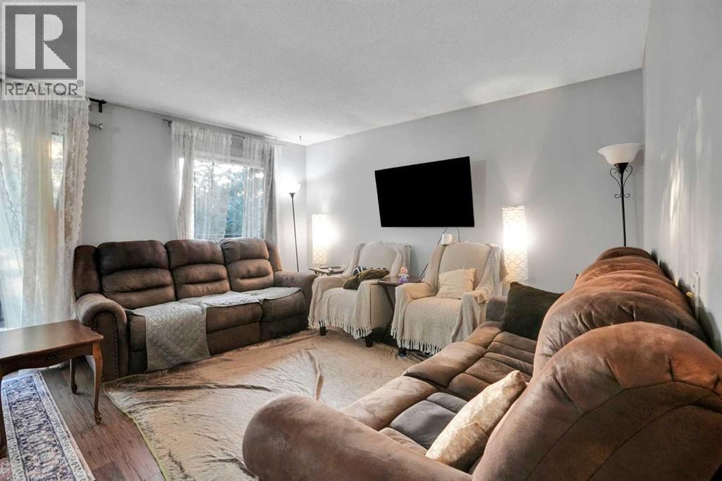 3429 Cedarille Drive SW, Calgary, Alberta  T2W 3J3 - Photo 11 - A2339014