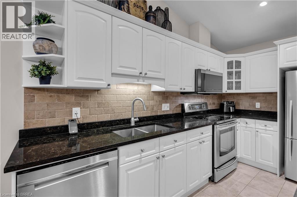 633 Park Road N Unit# 13, Brantford, Ontario  N3R 8B6 - Photo 4 - 40855695