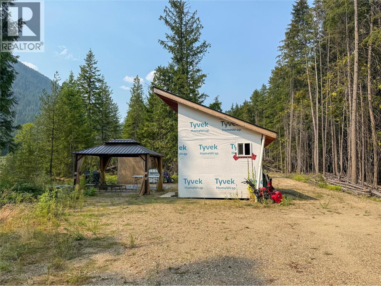 3945 Saunders Road, Passmore, British Columbia V0G 2J0 - Photo 7 - 10395877