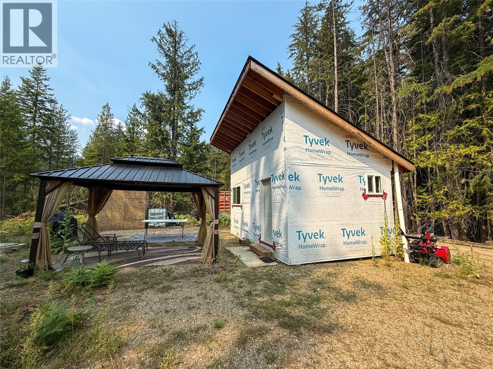 3945 Saunders Road, Passmore, British Columbia V0G 2J0 - Photo 8 - 10395877