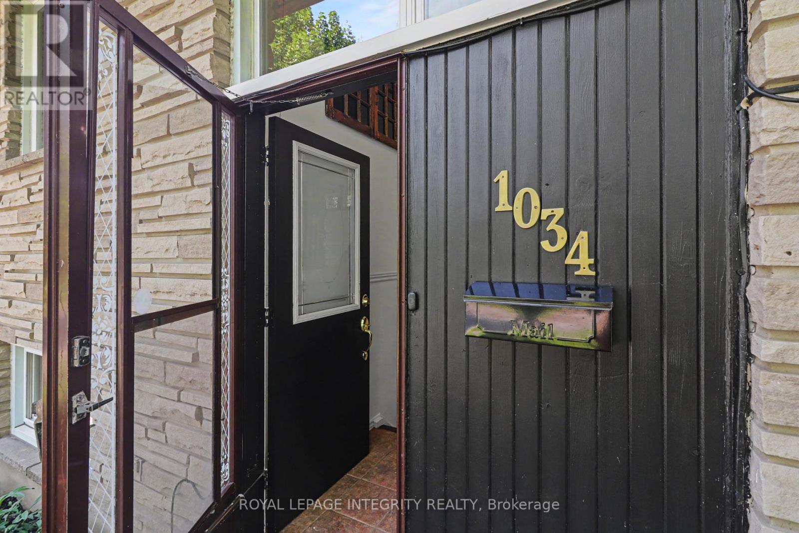 1034 Walkley Road, Ottawa, Ontario  K1V 6R2 - Photo 3 - X13697972