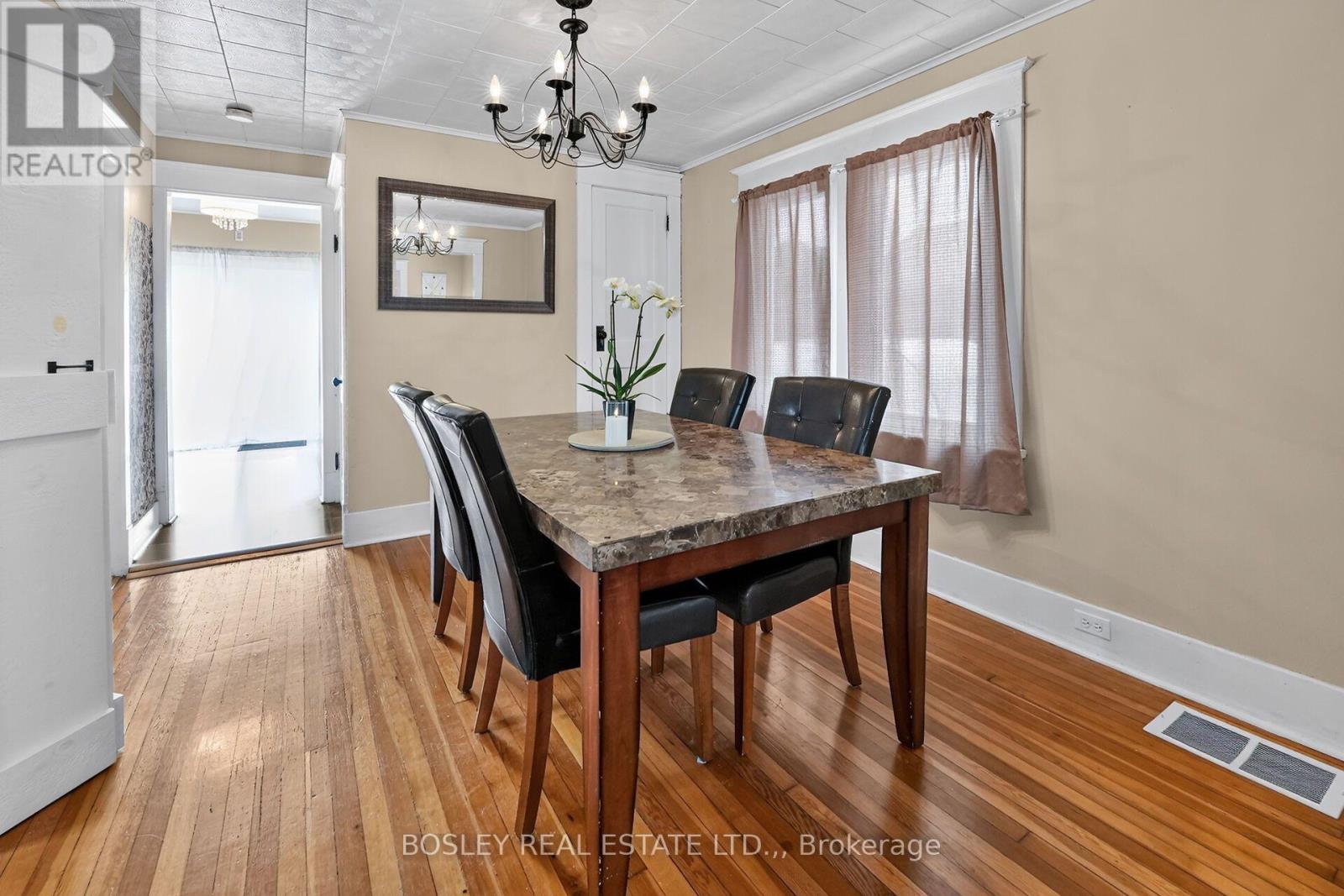 65 Christmas Street, Port Colborne, Ontario  L3K 1M4 - Photo 10 - X13697904