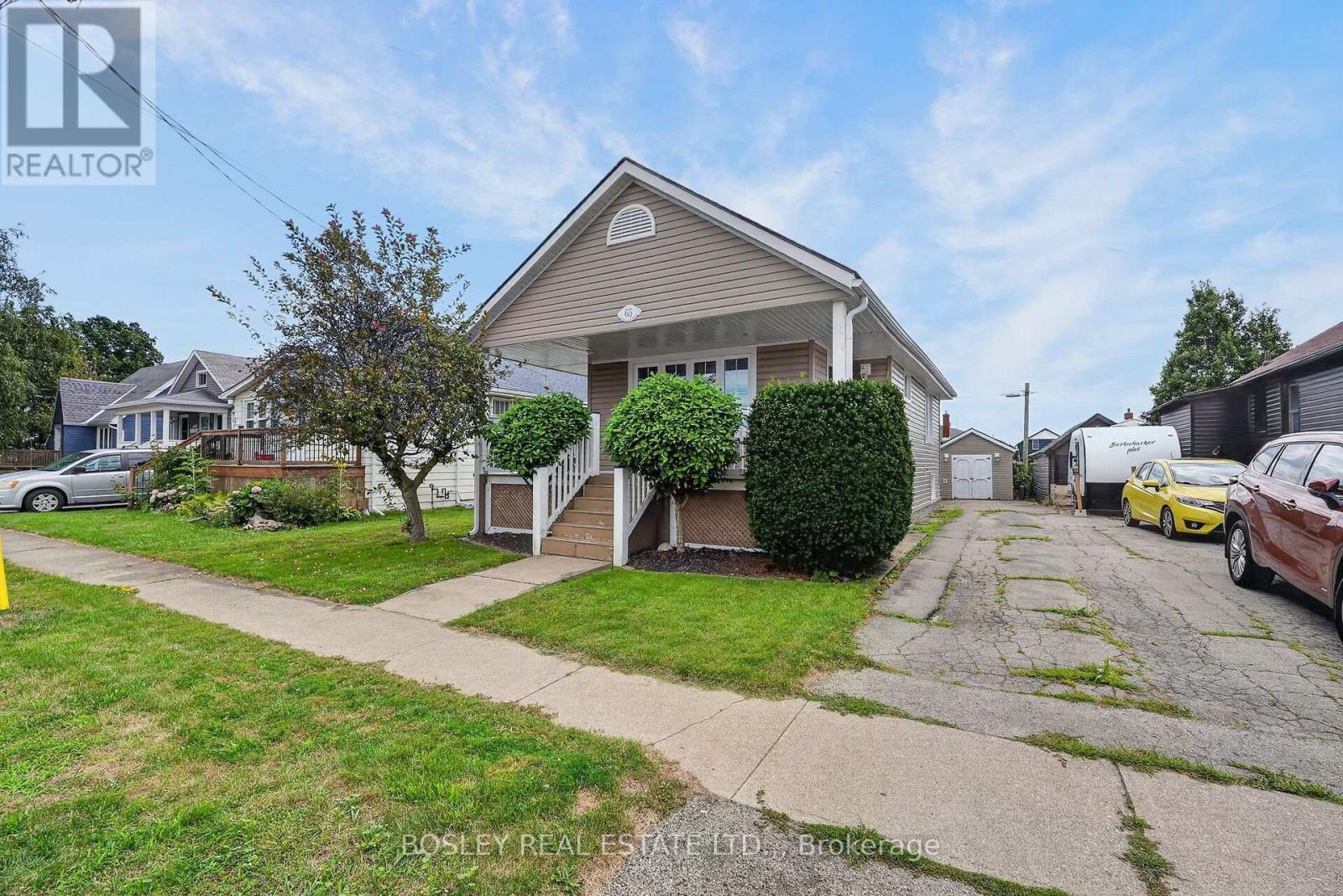 65 Christmas Street, Port Colborne, Ontario  L3K 1M4 - Photo 2 - X13697904