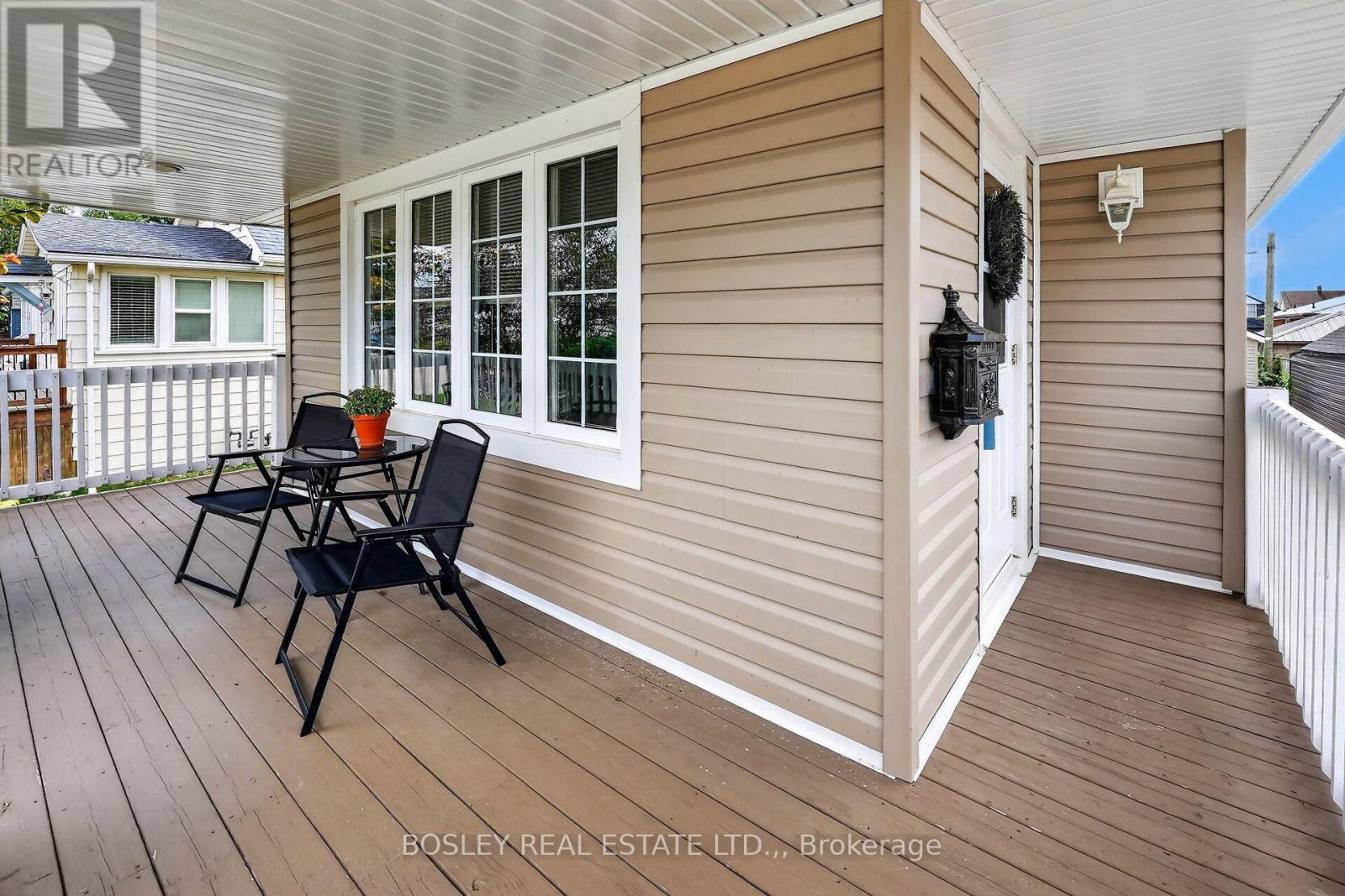 65 Christmas Street, Port Colborne, Ontario  L3K 1M4 - Photo 3 - X13697904