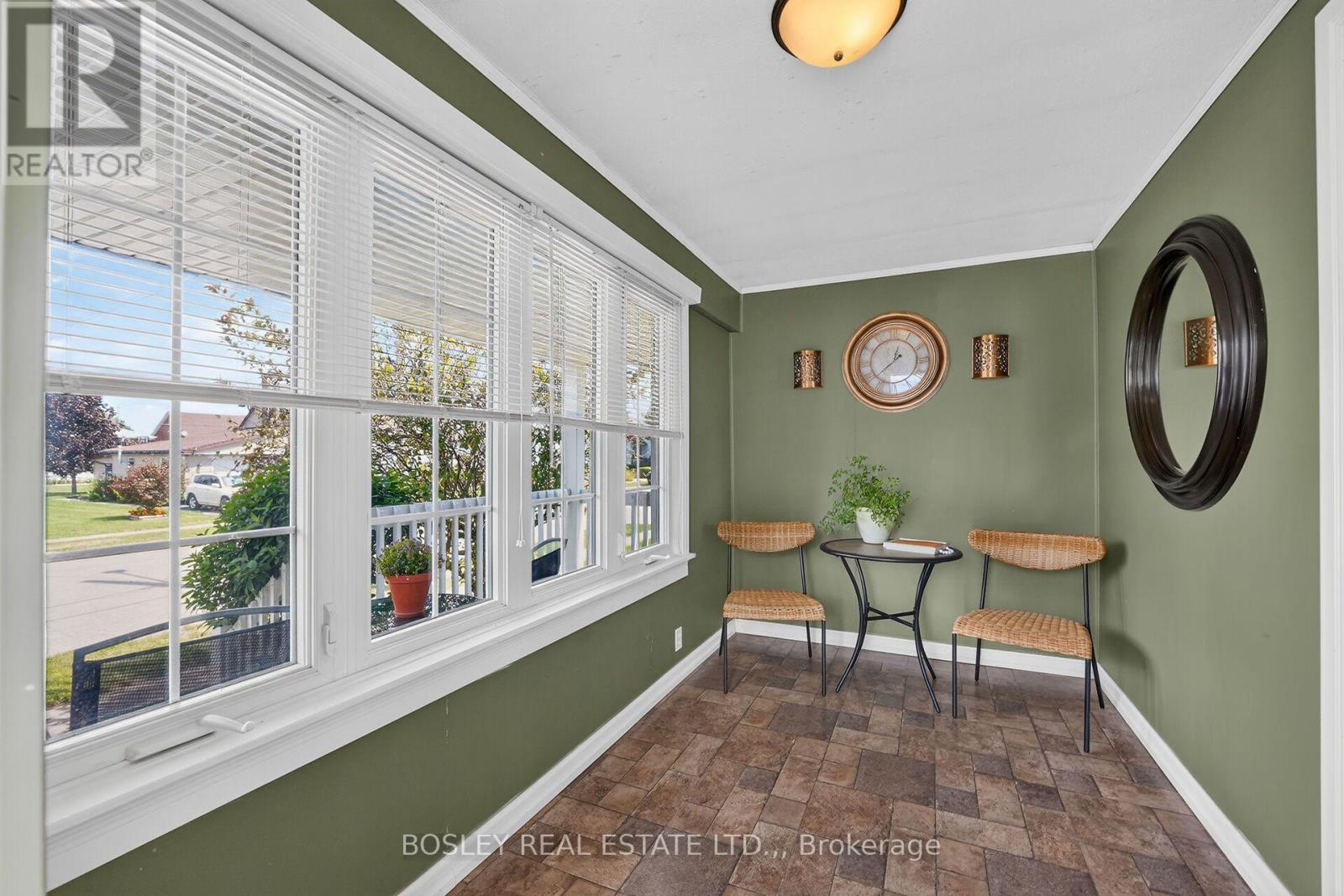 65 Christmas Street, Port Colborne, Ontario  L3K 1M4 - Photo 4 - X13697904