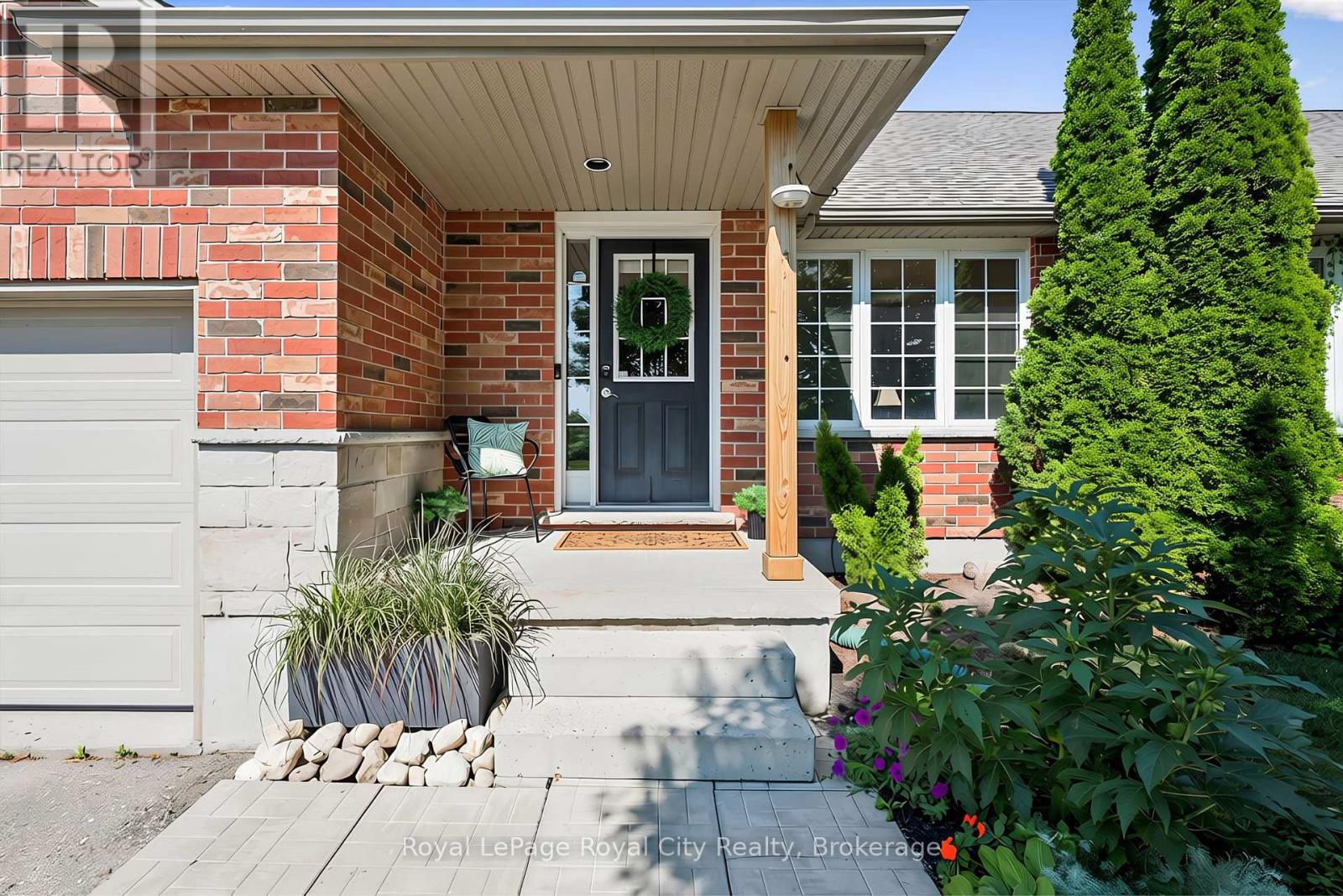 105 SPENCER DRIVE, Centre Wellington, Ontario