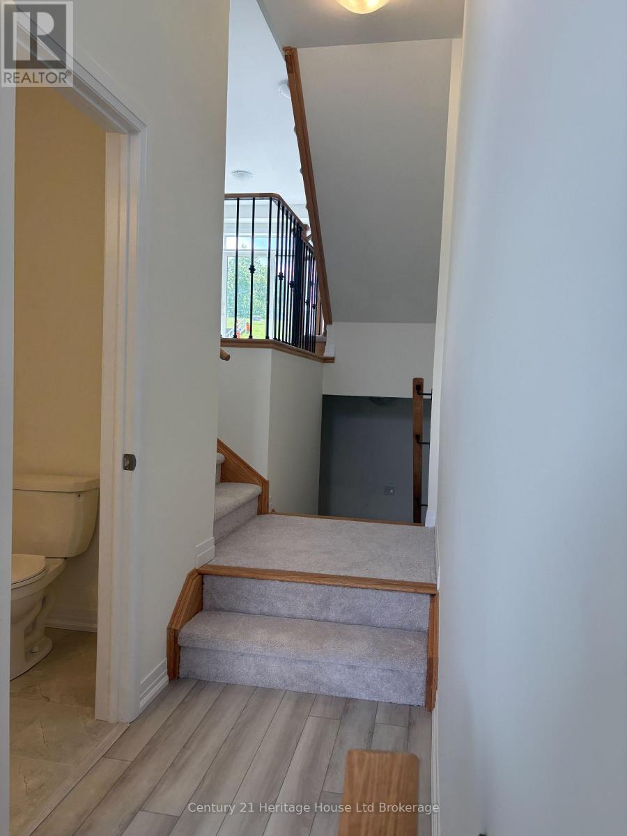 462 Jack Wilford Way, Woodstock, Ontario  N4S 0G4 - Photo 5 - X13697988