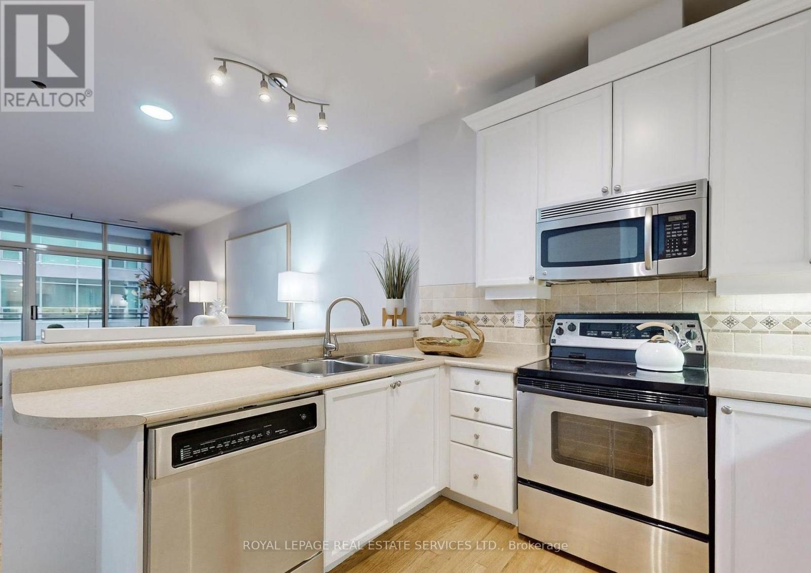 604 - 980 Yonge Street, Toronto, Ontario  M4W 3V8 - Photo 10 - C13697968