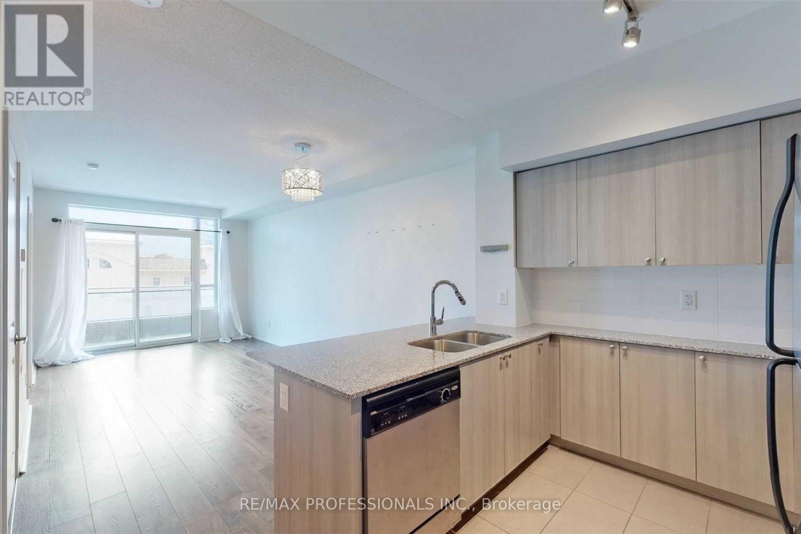 313 - 1235 BAYLY STREET, Pickering, Ontario