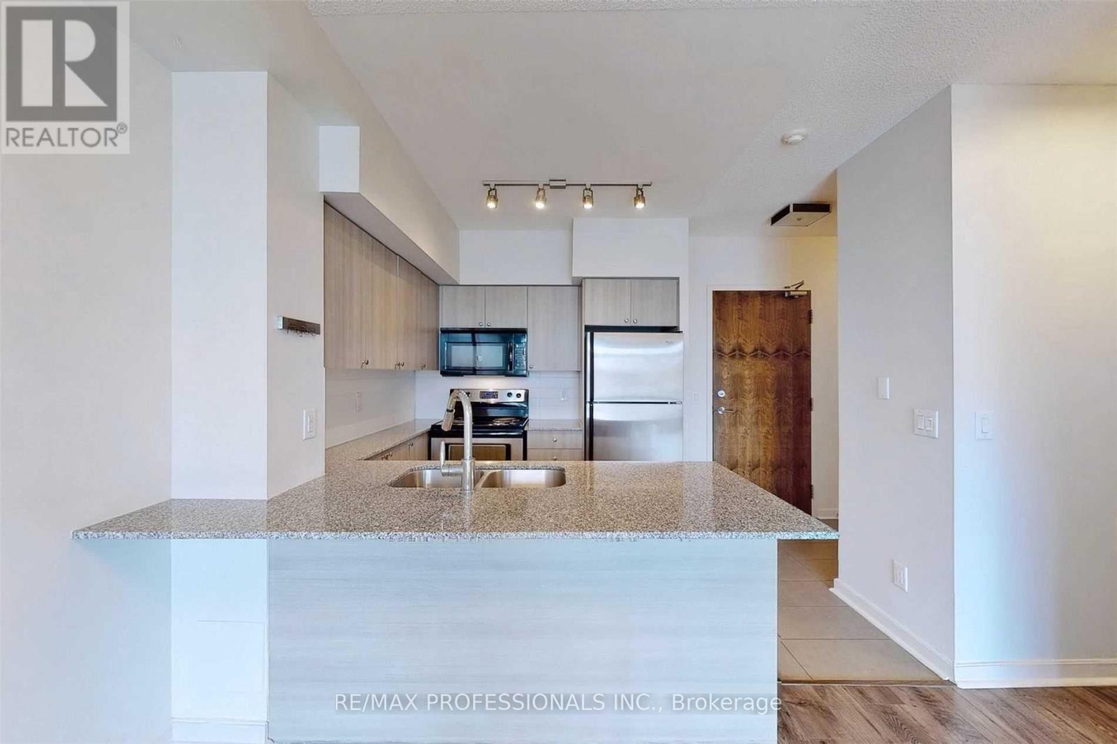 313 - 1235 Bayly Street, Pickering, Ontario  L1W 1L7 - Photo 5 - E13697978