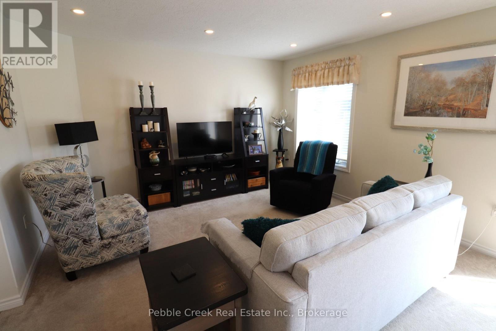 20 Huron Heights Drive, Ashfield-Colborne-Wawanosh (Colborne), Ontario  N7A 0B1 - Photo 12 - X13697966