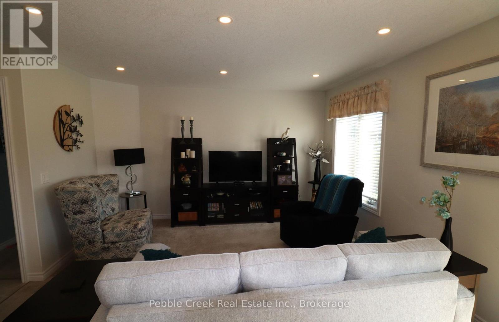 20 Huron Heights Drive, Ashfield-Colborne-Wawanosh (Colborne), Ontario  N7A 0B1 - Photo 13 - X13697966