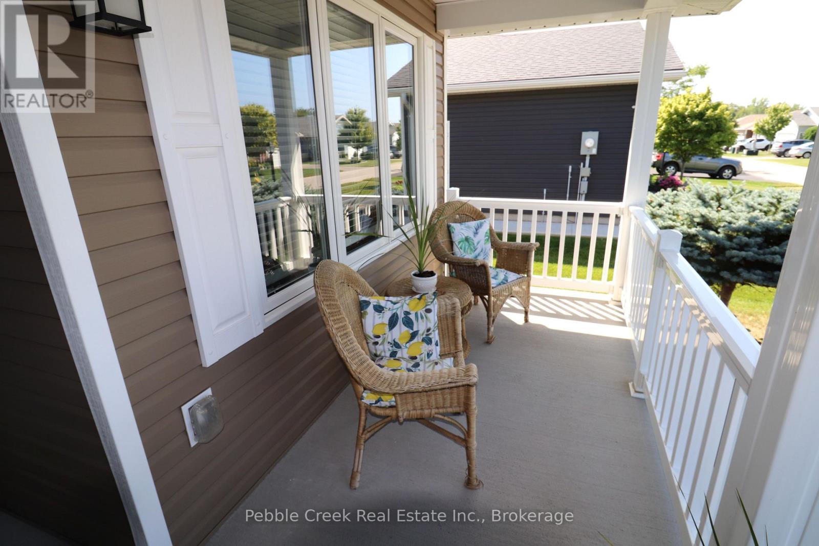 20 Huron Heights Drive, Ashfield-Colborne-Wawanosh (Colborne), Ontario  N7A 0B1 - Photo 4 - X13697966
