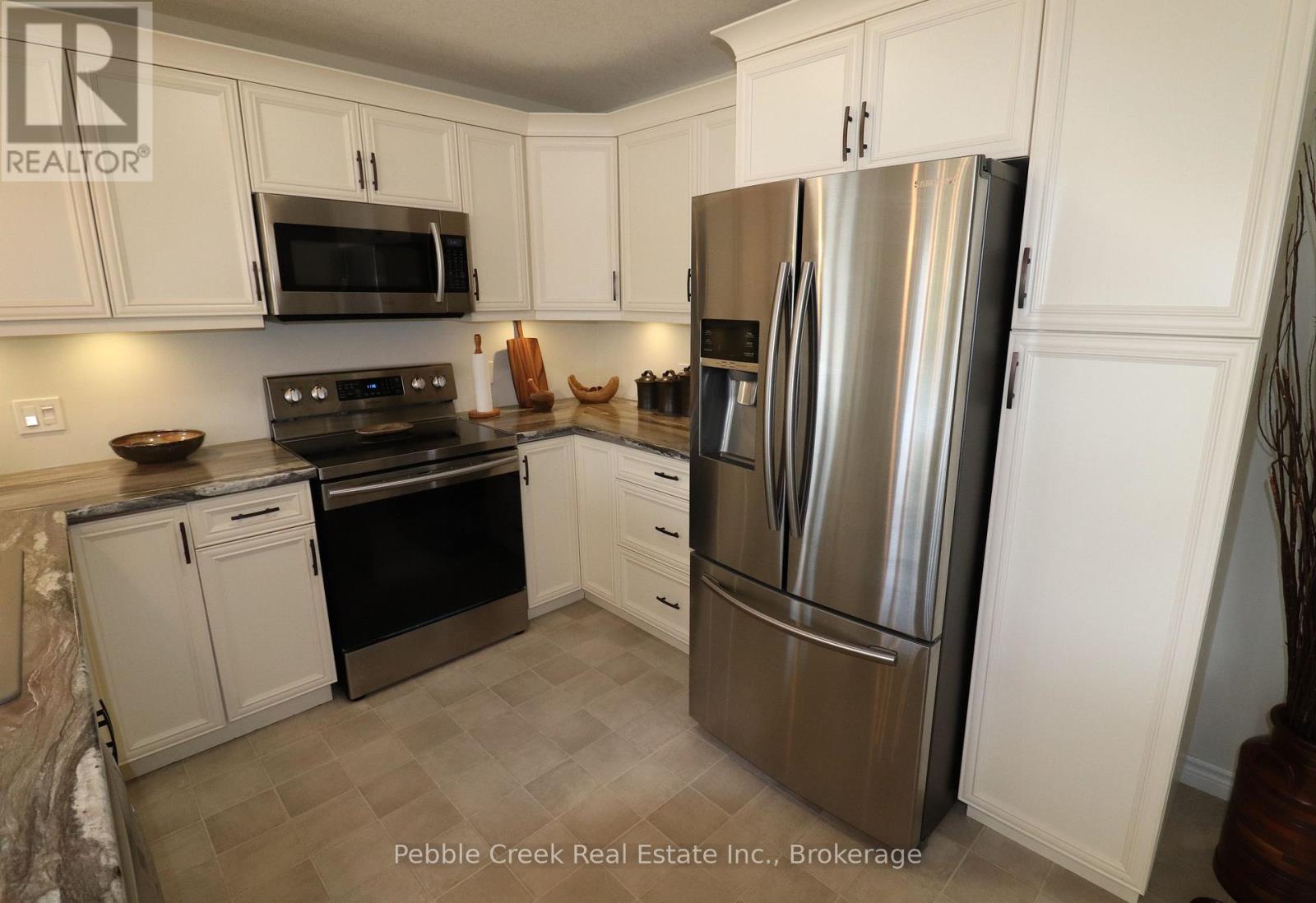 20 Huron Heights Drive, Ashfield-Colborne-Wawanosh (Colborne), Ontario  N7A 0B1 - Photo 8 - X13697966