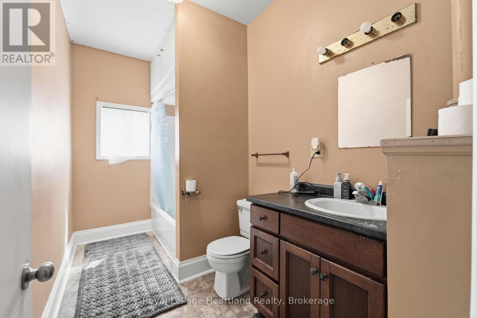132 Queen Street, Central Huron (Clinton), Ontario  N0M 1L0 - Photo 30 - X13698046