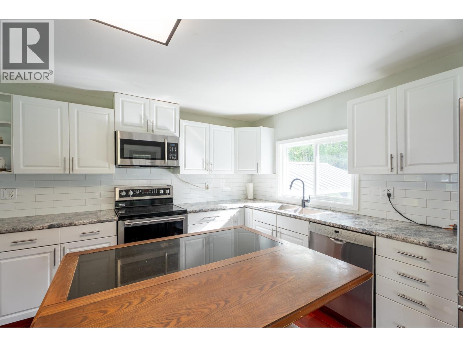 5325 Muermann Road, Prince George, British Columbia  V2K 5V8 - Photo 7 - R3157613